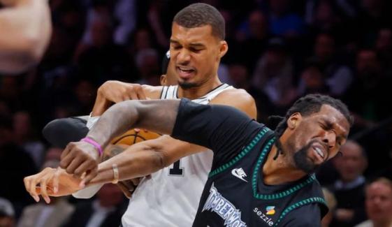 Spurs’ Victor Wembanyama ejected after elbow incident, coach blasts ‘disgusting’ physicality