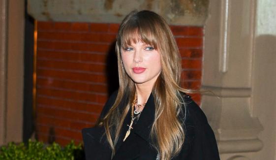 Taylor Swift makes public appearance after strategic wedding planning move