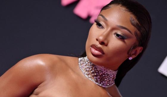 Megan Thee Stallion stuns in micro shorts after breakup with Klay Thompson