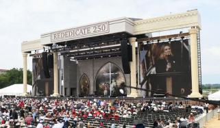 Thousands gather at National Mall for ‘Rededicate 250’ American prayer rally