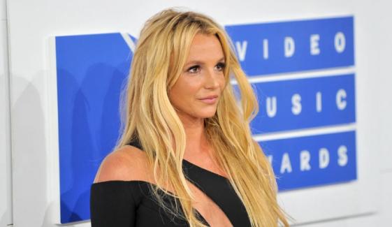 Britney Spears drops cryptic message after 'weird' restaurant outing