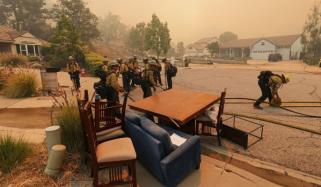 Sandy Fire forces 13,000 evacuations in Simi Valley as flames near Reagan Library