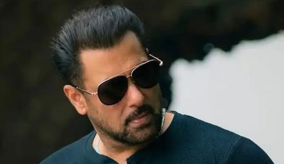 Salman Khan and paparazzi’s heated feud takes shocking turn