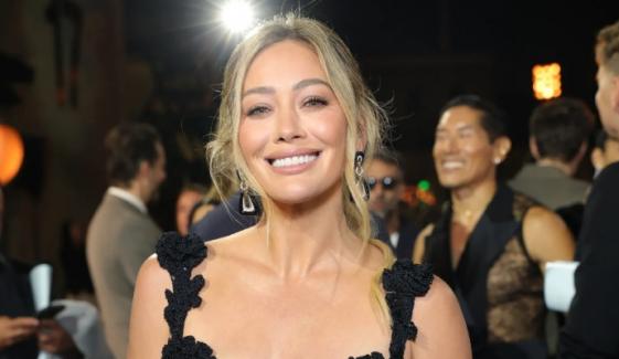 Hilary Duff shares new message after near wardrobe mishap at Las Vegas concert 