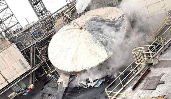 Washington packaging plant chemical tank implosion kills 1, leaves 9 missing