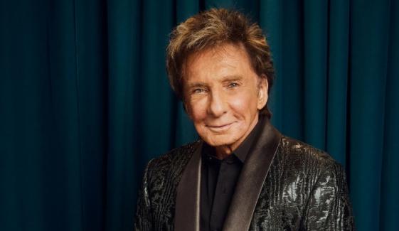 Barry Manilow reveals painful struggle with life-threatening illness: 'Killing me' 
