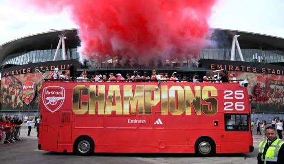 Arsenal trophy parade: Thousands descend on North London despite UCL miss