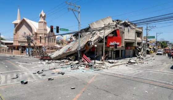 Philippines earthquake death toll hits 32, tsunami warning issued