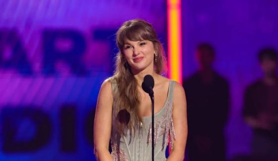 Taylor Swift sets new historic record two days after Songwriters Hall of Fame honor