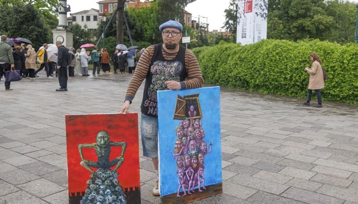 Anti-Putin artist Semyon Skrepetsky shot dead in Poland