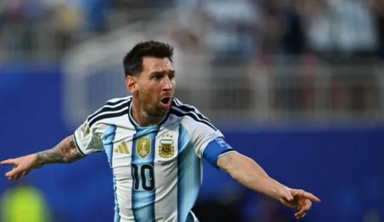 Lionel Messi ties all-time World Cup goal record in hat-trick win