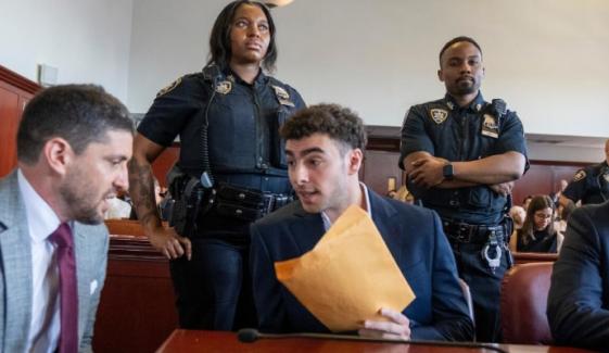 Luigi Mangione's lawyers backtracks on psychiatric defence in surprise move