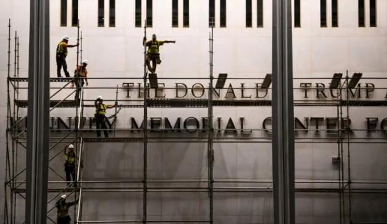Kennedy Center removes tarp days after court-ordered stripping of Trump's name 