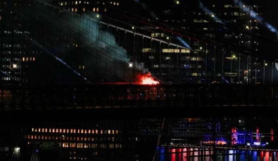 Brooklyn Bridge erupts in flames during NYC Fourth of July fireworks
