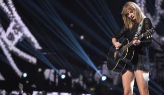 Taylor Swift suffers devastating loss on wedding day as beloved teacher dies 