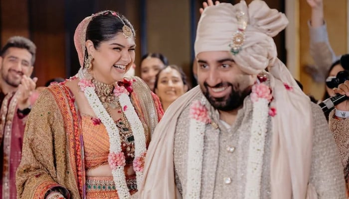 Anshula Kapoor ties the knot with Rohan Thakkar in intimate ceremony: See