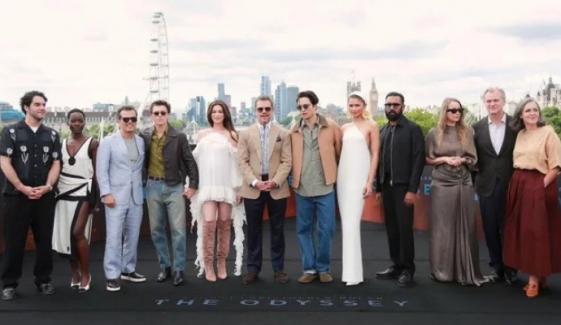 Tom Holland, Zendaya, Anne Hathaway, Matt Damon surprise fans with joint appearance