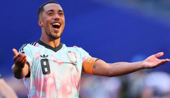 Manchester United in talks to sign Youri Tielemans: £35m bid reported