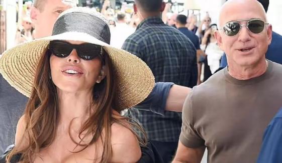 Jeff Bezos and Lauren Sanchez in Sydney: The truth behind bridge climb rumors