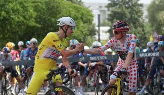 Jonas Vinegegaard crashes out of Tour de France during Stage 15