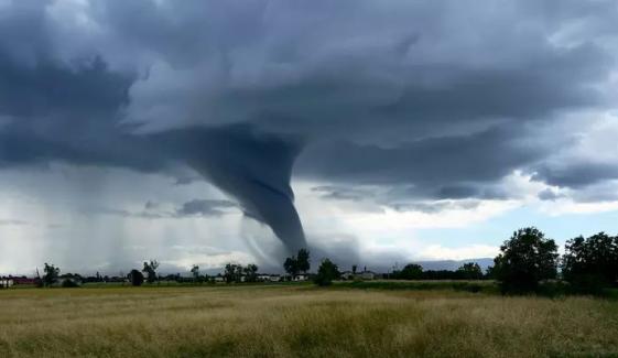 NYC tornado watch issues warning of heavy downpour, wind gusts up, Yankees cancels game