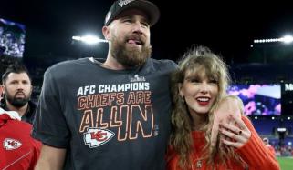 Why Taylor Swift not releasing her wedding photos despite constant hype?