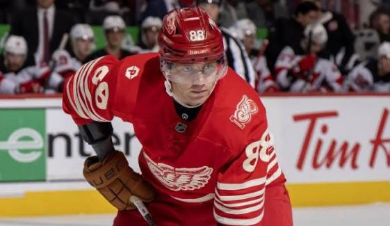 Patrick Kane returns to Chicago Blackhawks: Signs 2-year, $16 million contract