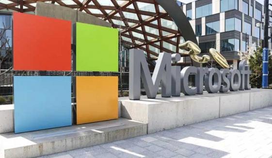 Microsoft outage hits Outlook, Teams, Azure, Store, and Copilot