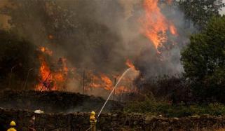 France faces ‘crucial’ 24 hours as wildfire nears Bordeaux amid heatwave warning
