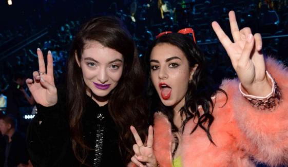 Lorde reunites with Charli XCX for surprise ‘Girl, So Confusing’ act at Lollapalooza