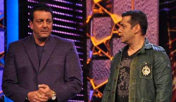 Salman Khan embraces decades-old pal Sanjay Dutt in touching reunion amid health woes