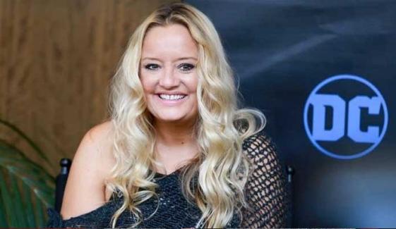 Lucy Davis makes emotional comeback after cancer news