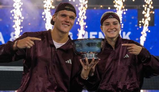 Muchova, Mensik seal US Open mixed doubles title, $1 million in super tie-break