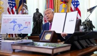 President Trump signs executive order renaming Lake Ontario: ‘Lake America’