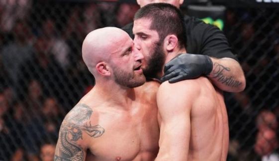 Alexander Volkanovski politely declines Islam Makhachev’s Dagestan training offer ahead of UFC 333