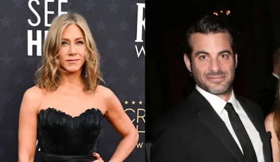 Jennifer Aniston leaves fans in stitches with racy joke about Jim Curtis 