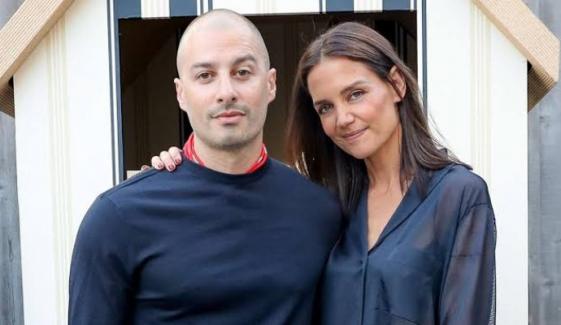 Katie Holmes , Jason Bard Yarmosky turn up romance during Italy vacation