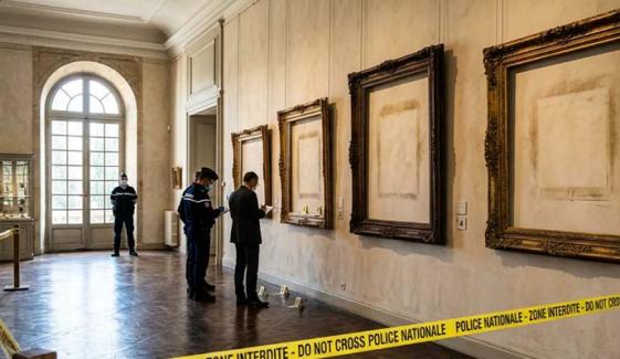 Renoir museum heist: Thieves snip through fence to steal two painting