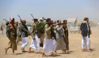 Yemen war escalates: 50,000 flee amid rapid Houthi coastal offensive