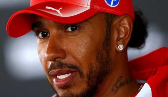 Lewis Hamilton denies asking Ferrari to replace team staff