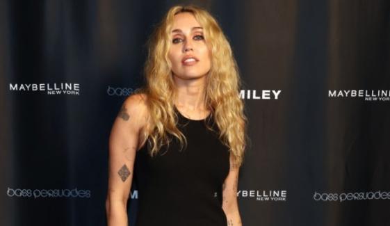 Here’s why Miley Cyrus suffered an anxiety attack on stage 