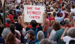 Protesters form human chain at Kennedy Center over demolition concerns