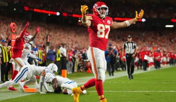 Mahomes outlasts colts in OT thriller: Chiefs Edge Indianapolis 33-30 as Kelce makes history