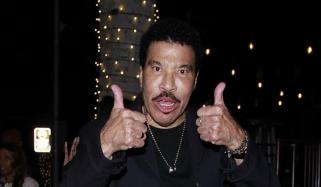 Lionel Richie reassures fans with first appearance since hospitalization