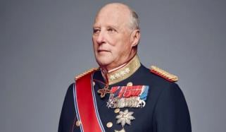 King Harald’s final resting place seen for first time after his death at 89