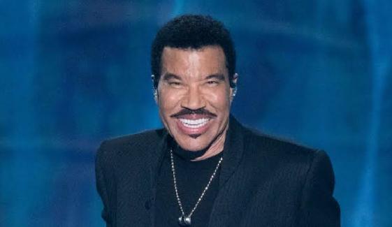 Lionel Richie rushed back to hospital for heart surgery just days after discharge