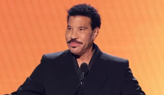 Lionel Richie makes major career announcement after emergency heart procedure