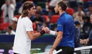 Medvedev outlasts rival Tsitsipas to reach 4th Shanghai quarterfinal in 5-year