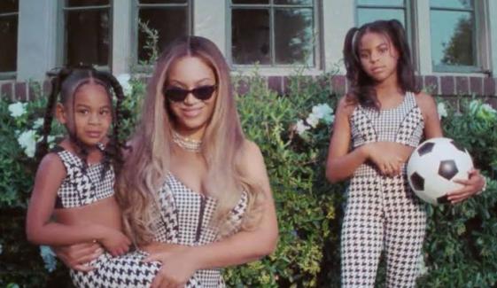 Beyoncé brings Blue Ivy & Rumi along for special Houston event in rare public outing