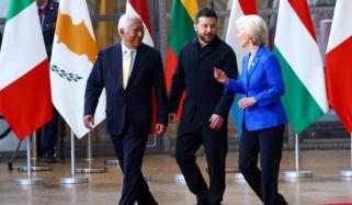 Zelenskyy takes veiled swipe at Trump, hails 'real leaders' in Europe at summit